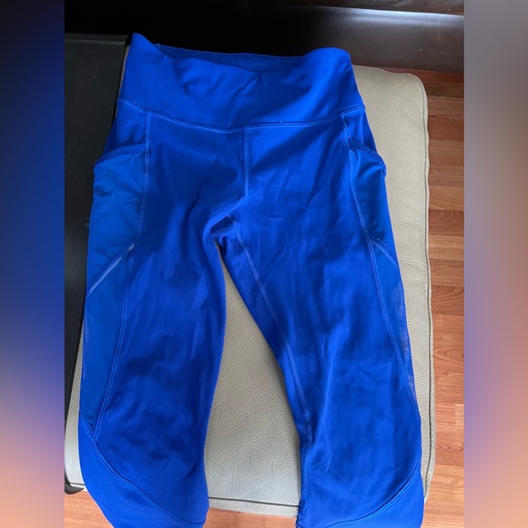 Lululemon blue crop leggings - Picture 1 of 11